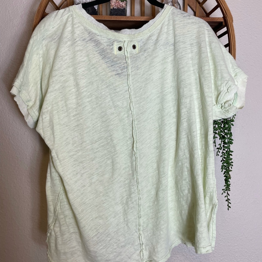 We the free pastel green v-neck T-shirt Free People - Picture 6 of 6